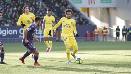  摩纳哥客场不敌尼斯，争冠形势趋于白热化  