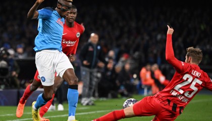  奥斯梅恩戴帽，那不勒斯狂胜弱旅  