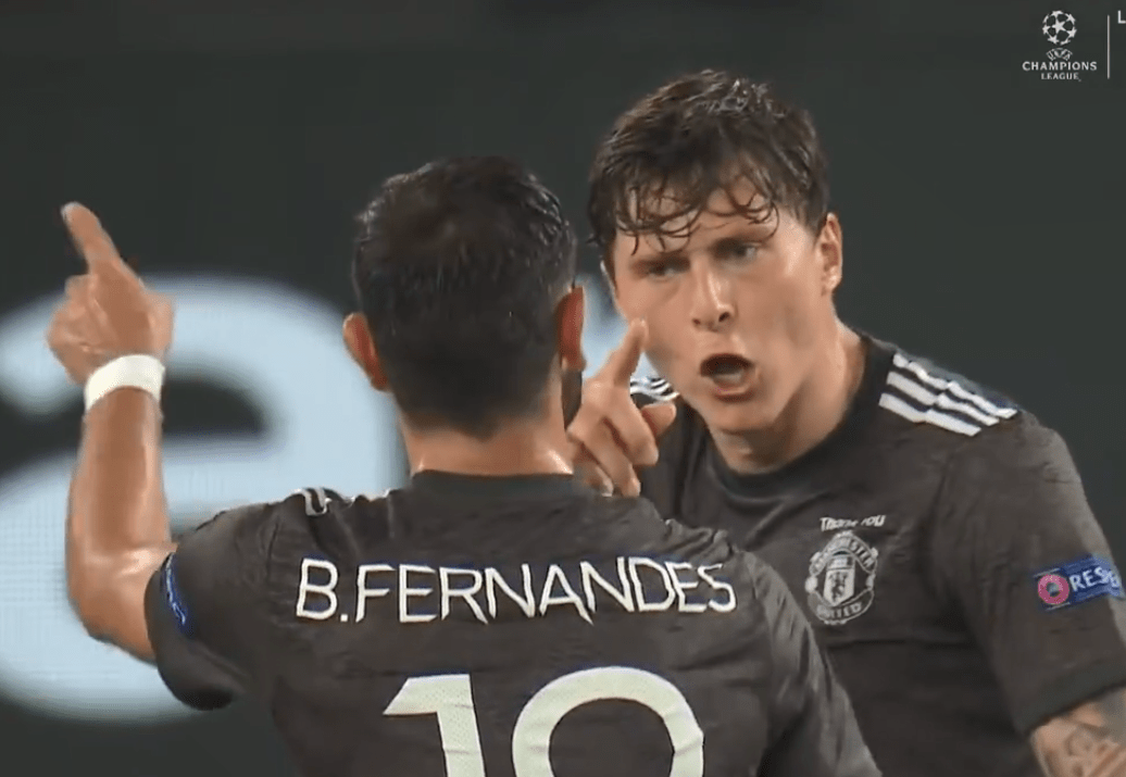  那不勒斯痛失榜首，金玟哉失误致关键丢球  