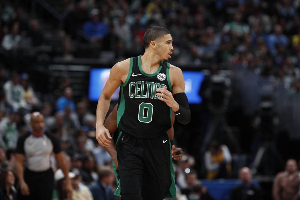  塔图姆续约凯尔特人签下五年顶薪合同  